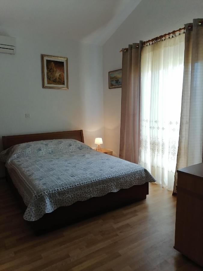 Apartment Vedrana *