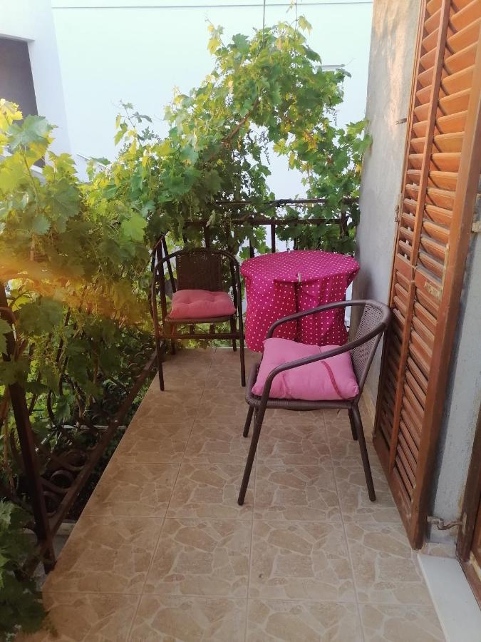Apartment Vedrana Razanj